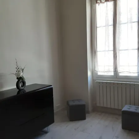 Maison Les Lilas * Ментона